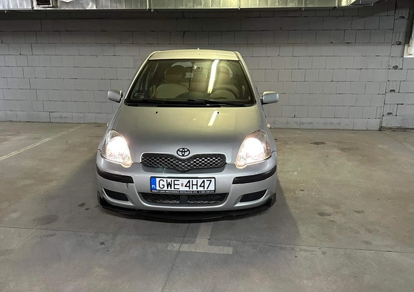 Toyota Yaris cena 7000 przebieg: 148000, rok produkcji 2003 z Rumia małe 277